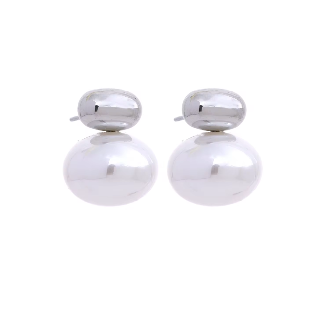 Elegant stainless steel stud earrings featuring smooth, scratch-resistant imitation pearls for a timeless and versatile look.